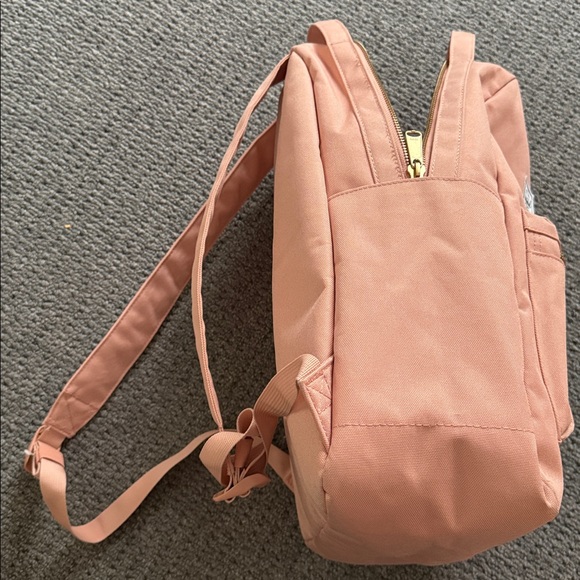 Herschel classic backpack peach rose pink main image 8